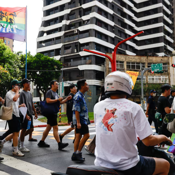 Rare police raid of Taipei gay bar sparks angry&nbsp;protest